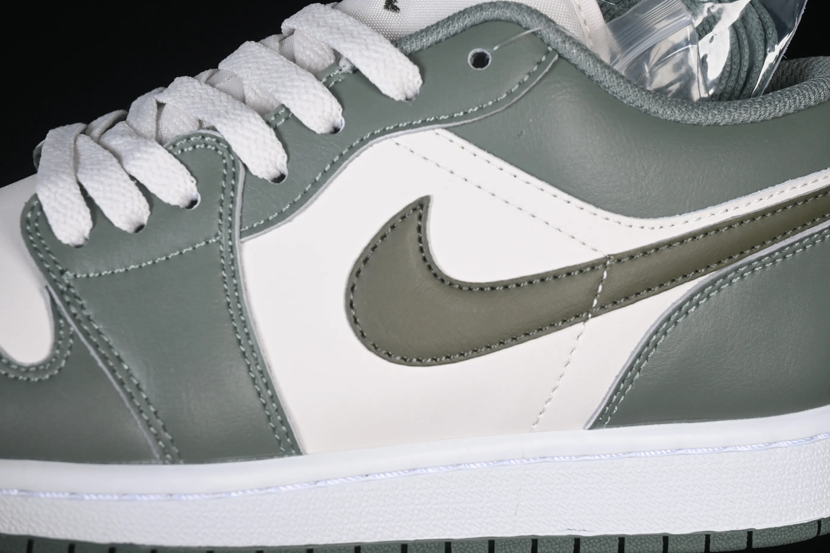 All categories Air Jordan Jordan series basketball shoes Air Jordan 1 Low Air Jordan 1 Low AJ1 Joe 1 meter white and green low state cultural casual sneakers 553558-300